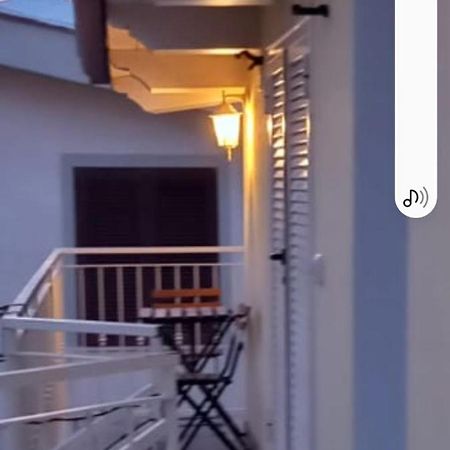 B&B A Casa Di Antonella Scauri  Ngoại thất bức ảnh