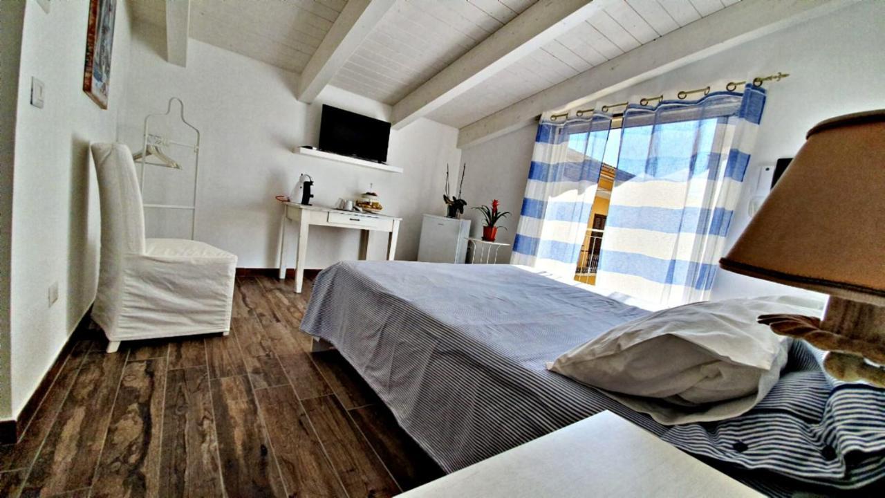 B&B A Casa Di Antonella Scauri  Ngoại thất bức ảnh